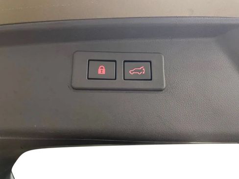 Used 2023 Subaru Outback Limited AWD/4WD image 34