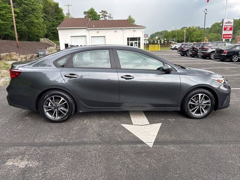 Used 2023 Kia Forte LXS FWD image 6