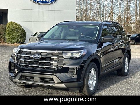 New 2026 Ford Explorer Active image 3