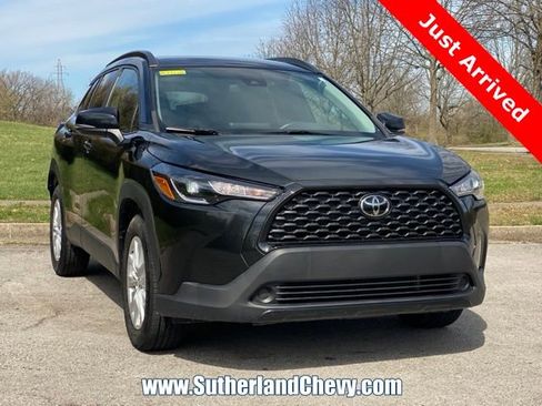 Used 2022 Toyota Corolla Cross LE image 9