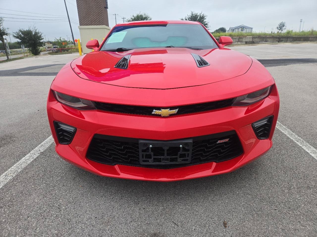 Used 2017 Chevrolet Camaro SS RWD image 3
