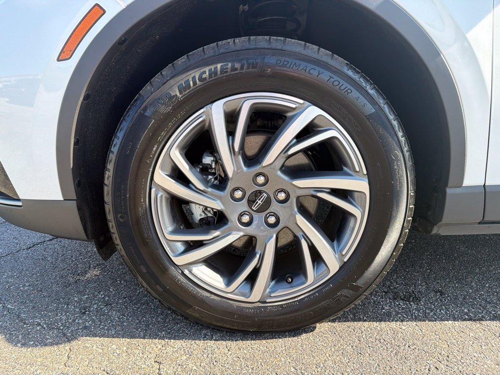 Used 2023 Lincoln Corsair FWD image 12