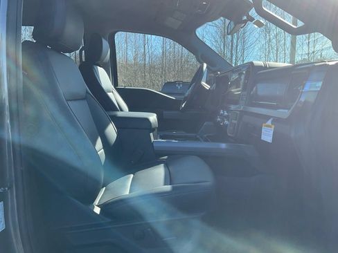 New 2026 Ford F250 Lariat w/ Black Appearance Package AWD/4WD image 12