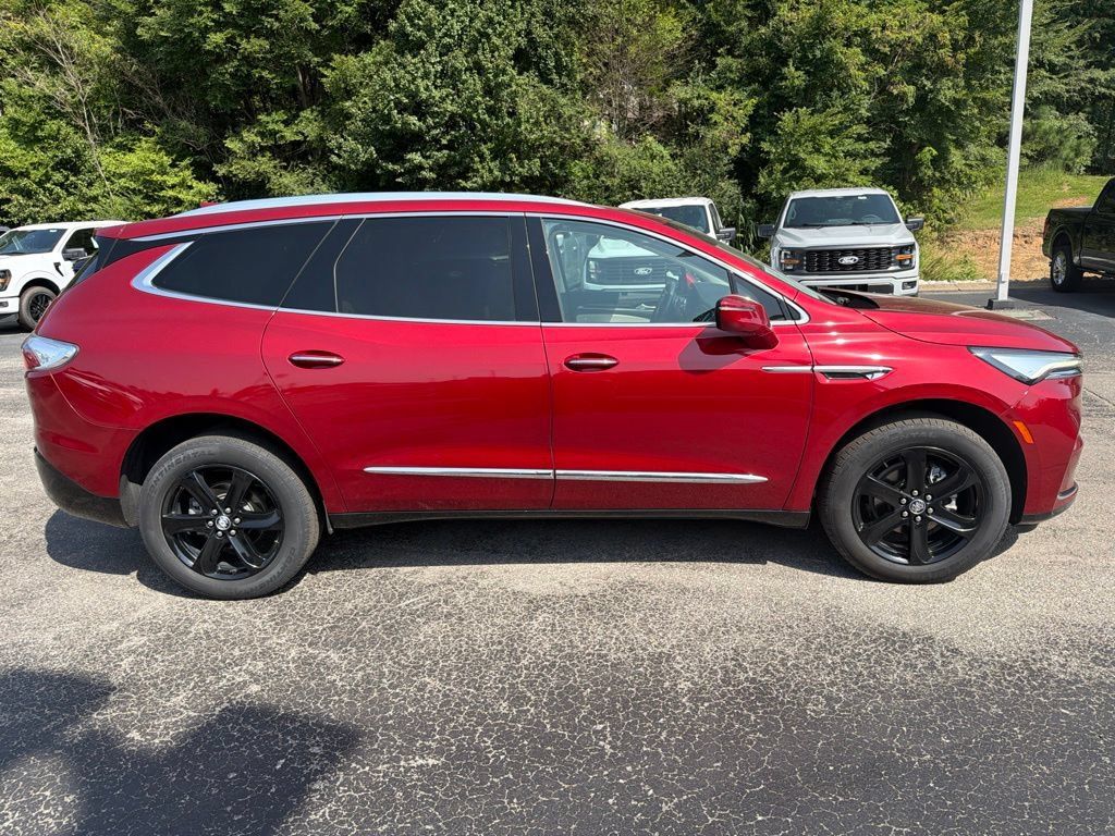 Used 2023 Buick Enclave Essence w/ Experience Buick Package FWD image 2