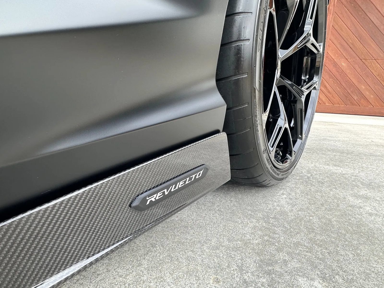 Used 2024 Lamborghini Revuelto AWD/4WD image 41
