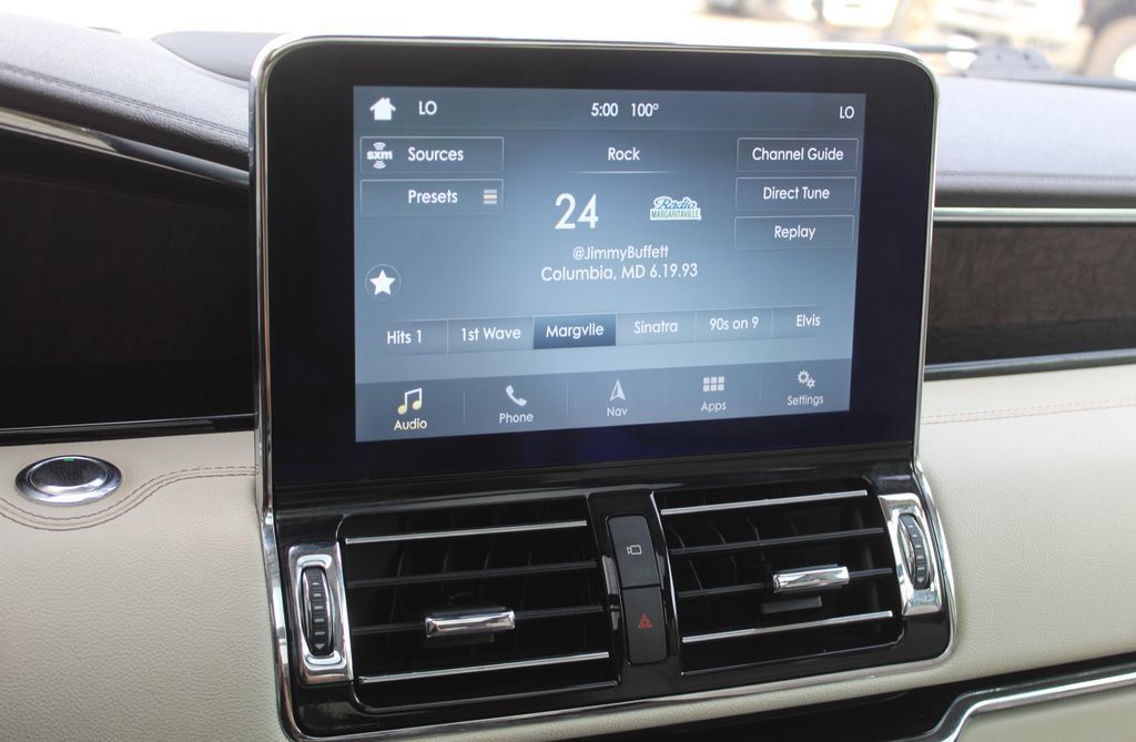 Used 2019 Lincoln Navigator Reserve w/ Cargo Package AWD/4WD image 16