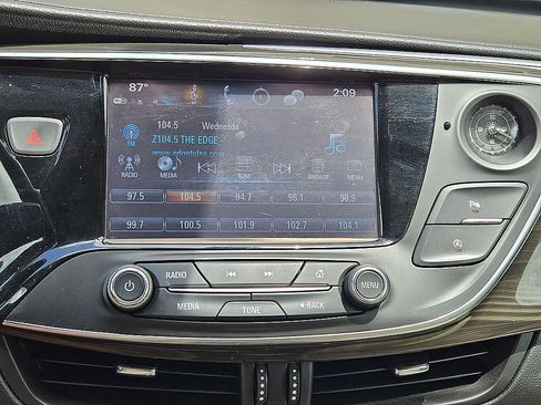 Used 2019 Buick Envision Preferred FWD image 12