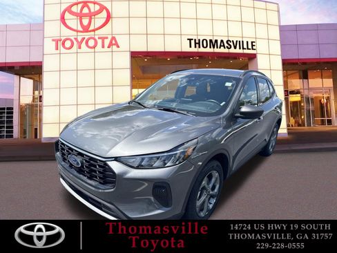 Used 2025 Ford Escape ST-Line AWD/4WD image 1