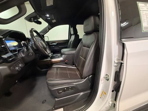 Used 2023 Chevrolet Silverado 1500 High Country w/ Technology Package AWD/4WD image 13