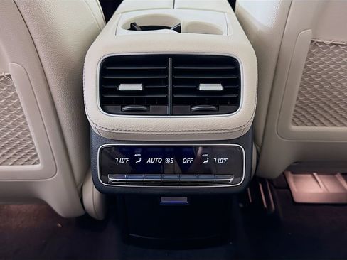 New 2026 Mercedes-Benz GLS 450 4MATIC image 28