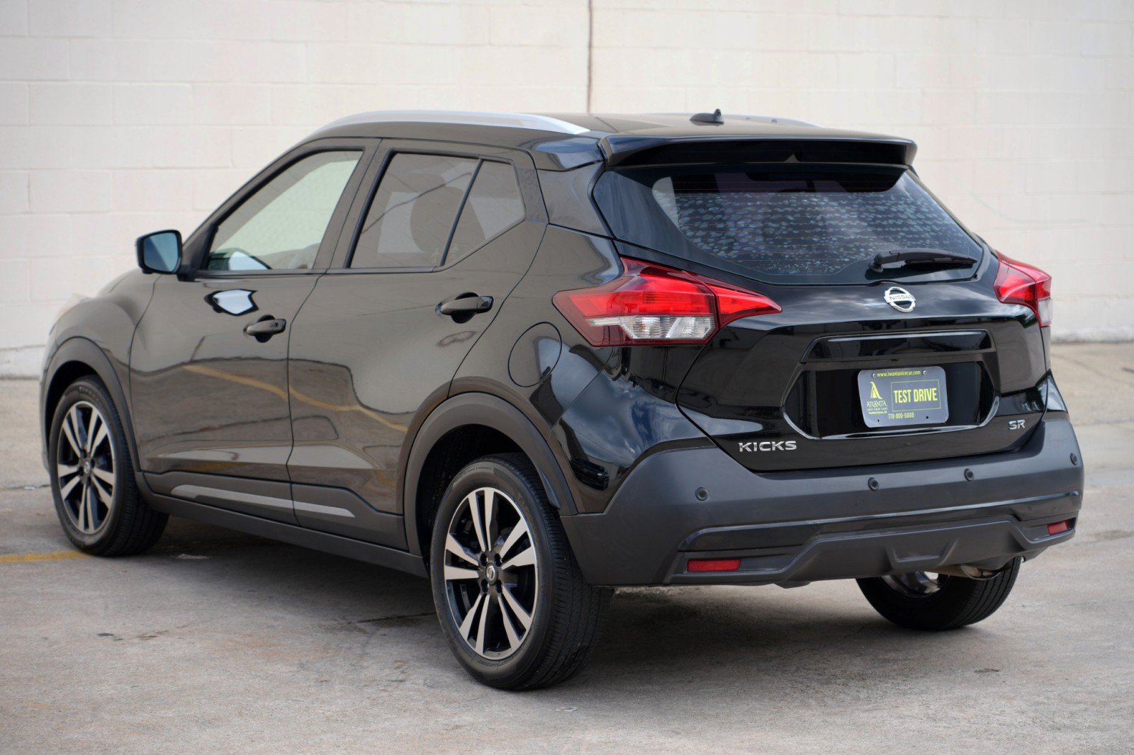 Used 2020 Nissan Kicks SR FWD image 40