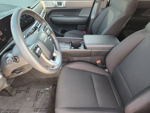Used 2025 Hyundai Santa Fe SE image 12
