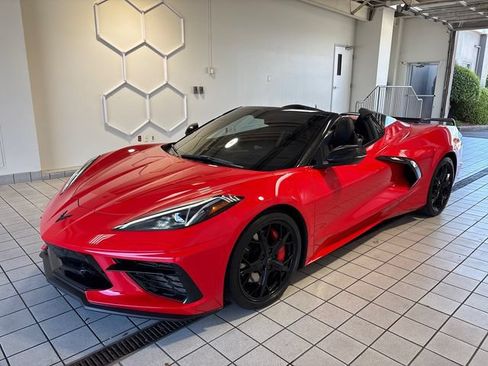 Used 2021 Chevrolet Corvette Stingray Premium Conv w/ Z51 Performance Package RWD image 4