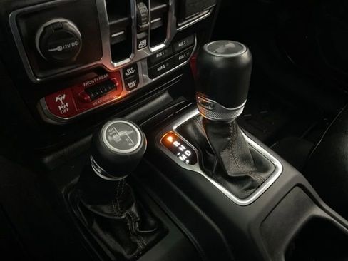 Used 2021 Jeep Wrangler Unlimited Rubicon image 18