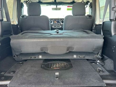 Used 2021 Jeep Wrangler Sport AWD/4WD image 15
