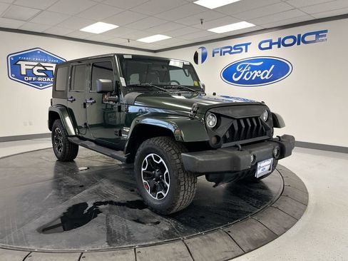 Used 2010 Jeep Wrangler Unlimited Sahara w/ Trailer Tow Group AWD/4WD image 2
