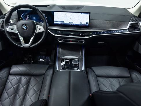 Used 2025 BMW X7 xDrive40i AWD/4WD image 21