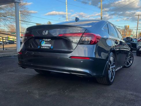 Used 2022 Honda Civic Touring image 5