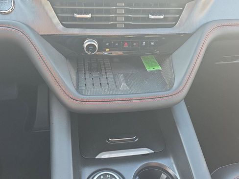 Used 2025 Ford Explorer ST AWD/4WD image 16