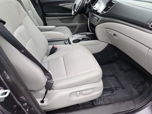 Used 2023 Honda Ridgeline RTL image 19