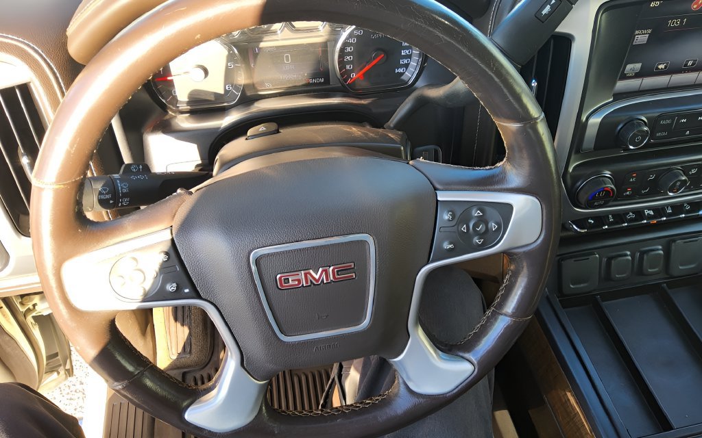 Used 2014 GMC Sierra 1500 SLT w/ SLT Crew Cab Value Package AWD/4WD image 16
