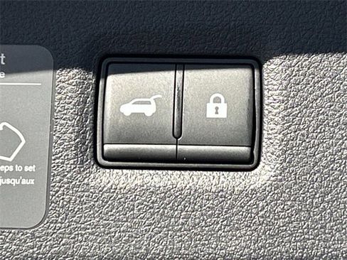 Used 2024 INFINITI QX50 Sport image 15