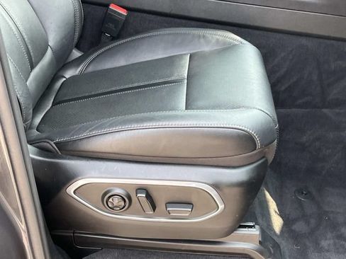 Used 2023 Jeep Wagoneer Series II AWD/4WD image 27
