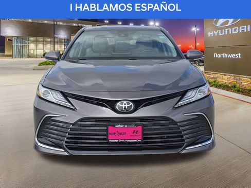 Used 2023 Toyota Camry XLE image 5