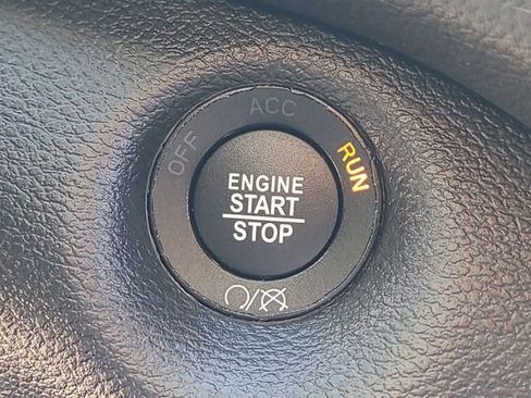 Used 2023 Jeep Cherokee Altitude Lux image 18