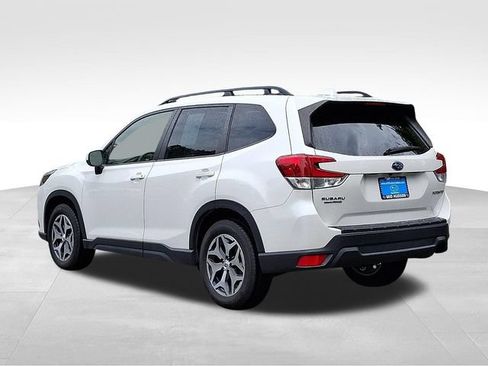 Used 2023 Subaru Forester Premium AWD/4WD image 4