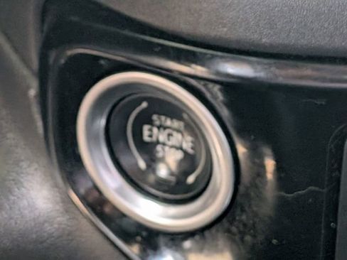 Used 2022 GMC Sierra 1500 SLT w/ SLT Premium Plus Package image 32