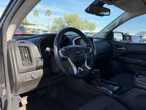 Used 2017 GMC Canyon SLE w/ SLE Convenience Package image 17