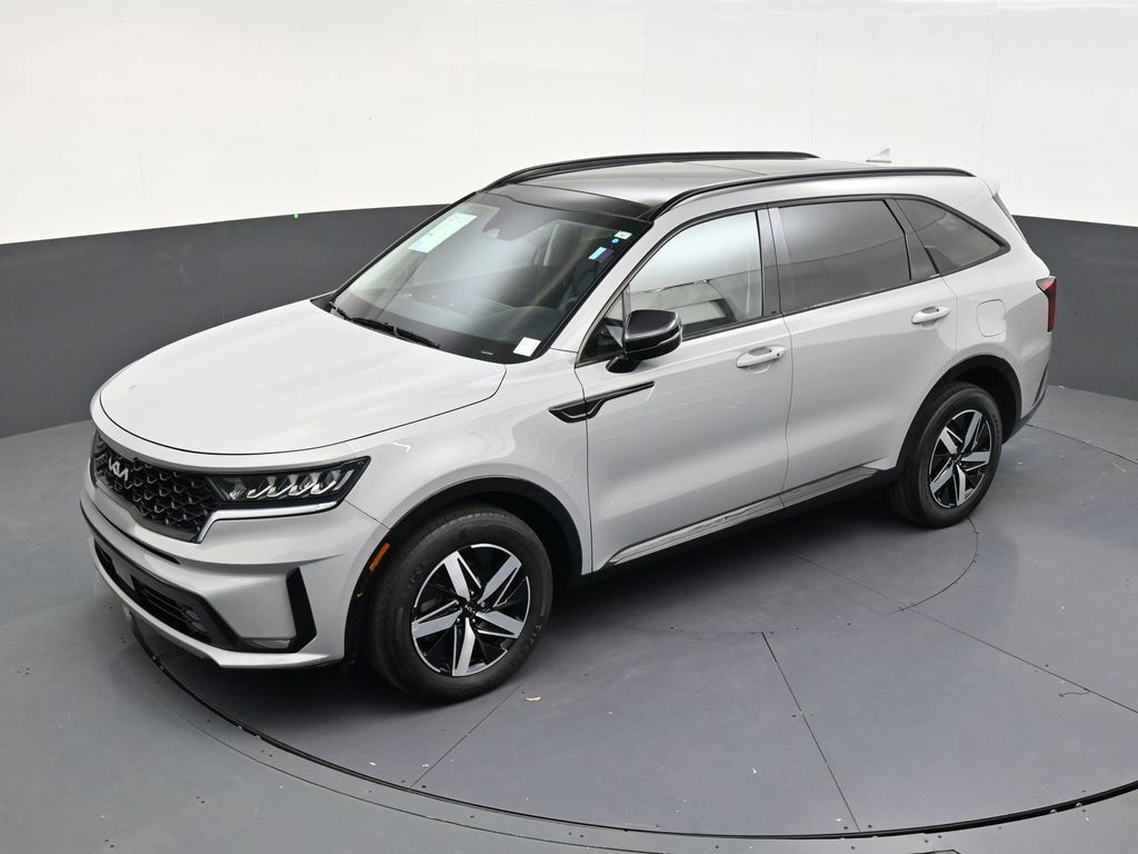 Used 2023 Kia Sorento EX w/ Panoramic Sunroof Package FWD image 13