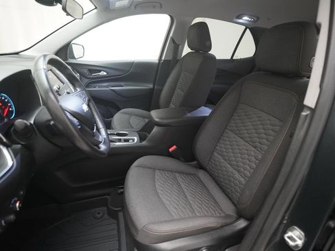 Used 2020 Chevrolet Equinox LT w/ Driver Convenience Package FWD image 7