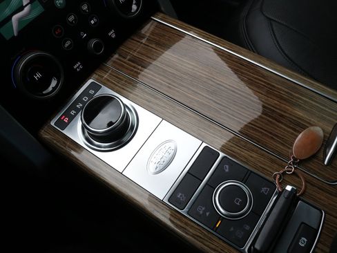 Used 2019 Land Rover Range Rover HSE image 36