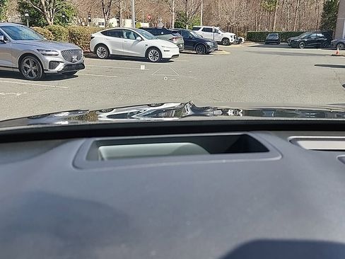 Used 2025 Genesis GV80 2.5T Prestige image 13