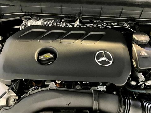 New 2026 Mercedes-Benz GLB 250 4MATIC image 15