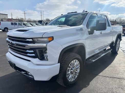 Used 2022 Chevrolet Silverado 2500 High Country w/ Z71 Off-Road Package image 7