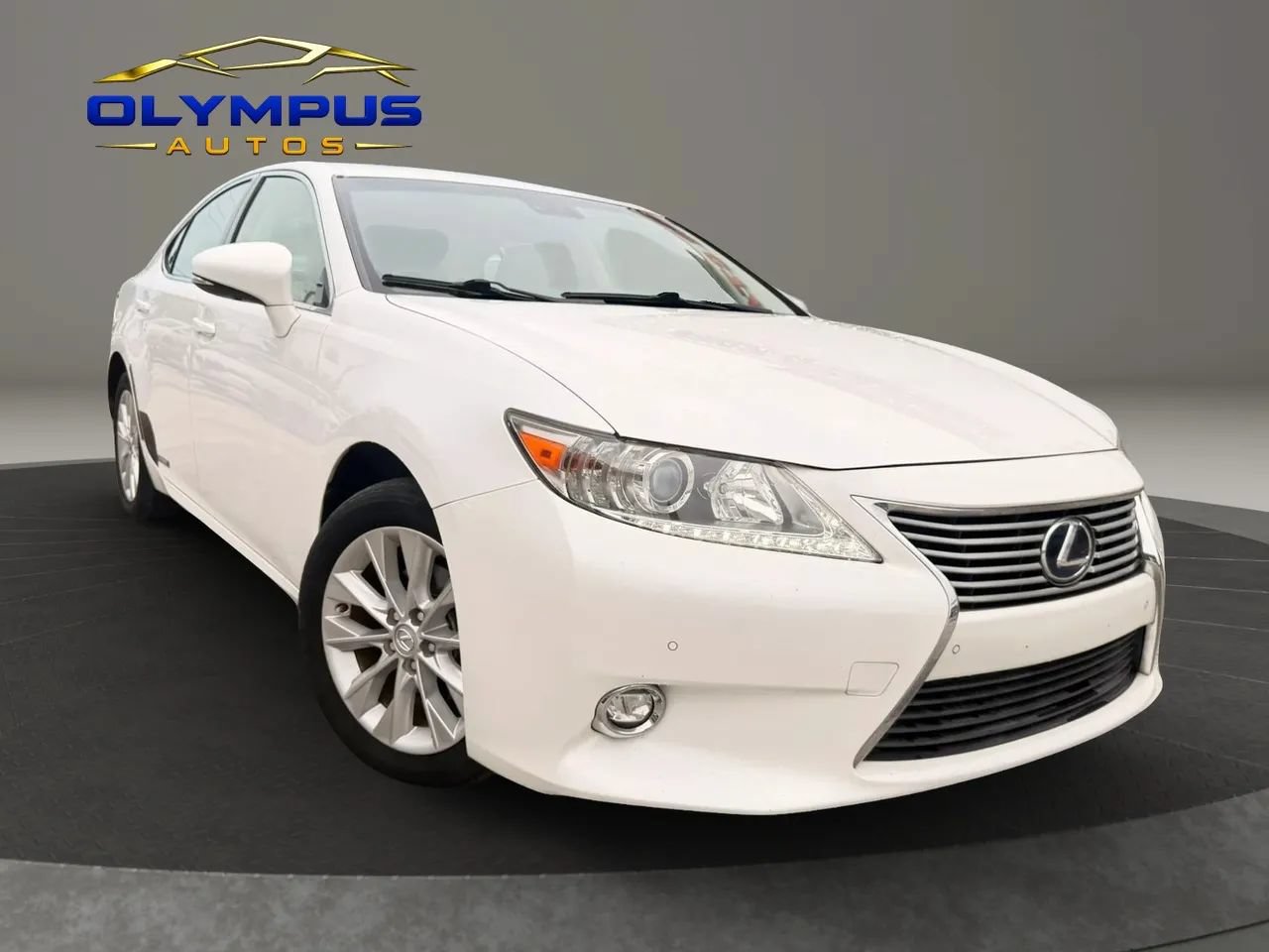 Used 2015 Lexus ES 300h w/ Navigation System Package FWD image 8