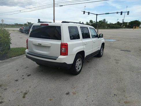 Used 2017 Jeep Patriot Sport w/ Power Value Group FWD image 5