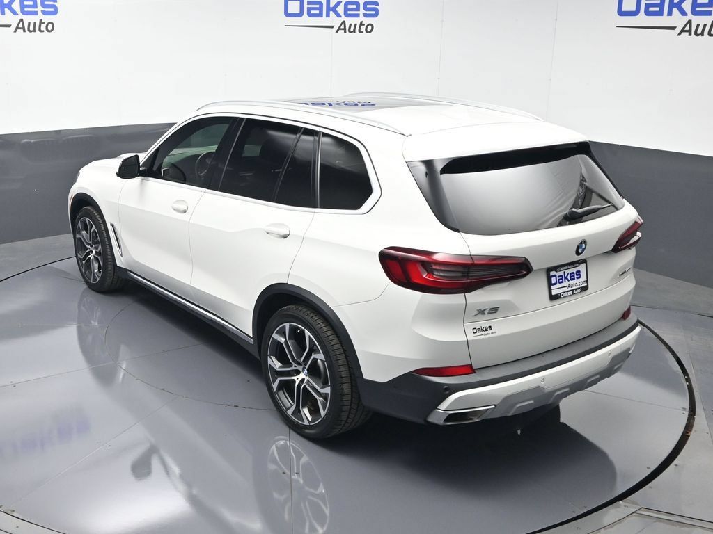 Used 2022 BMW X5 xDrive40i w/ Executive Package AWD/4WD image 50