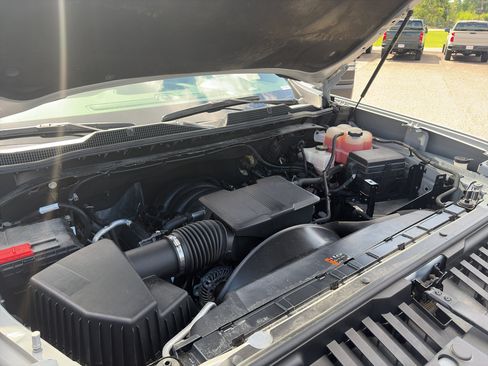 Used 2024 Chevrolet Silverado 2500 Custom w/ Custom Convenience Package AWD/4WD image 16