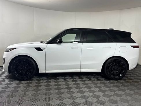 New 2026 Land Rover Range Rover Sport Dynamic SE image 3