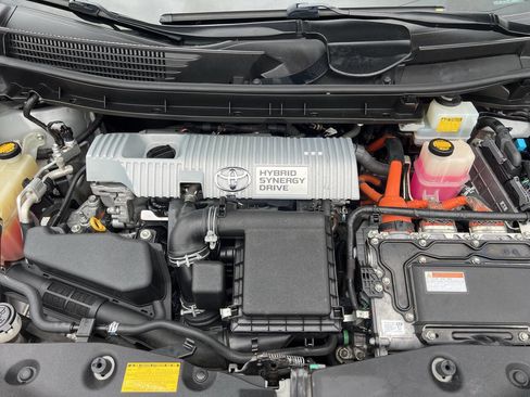 Used 2013 Toyota Prius V Five image 13