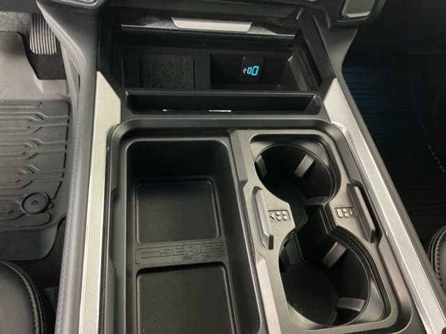 Used 2025 Ford F350 Platinum w/ Tremor Off-Road Package AWD/4WD image 23