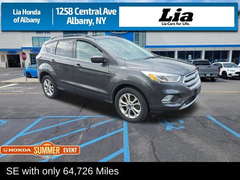 Used 2018 Ford Escape SE w/ SE Sync 3 Package AWD/4WD image 1