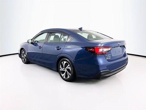 Used 2023 Subaru Legacy Premium w/ Popular Package #1 AWD/4WD image 9