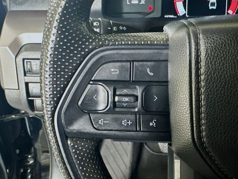 Certified 2024 Toyota Tacoma SR5 AWD/4WD image 16