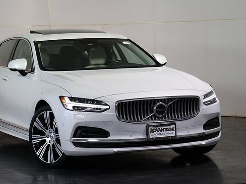 Used 2023 Volvo S90 B6 Plus AWD/4WD image 6