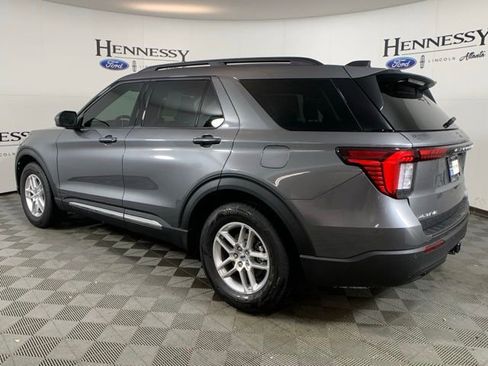 Used 2025 Ford Explorer Active image 4